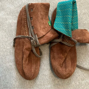 Sanuk Soulshine Boots Chill Brown Suede Moccasin Foldover Lace Up size 8